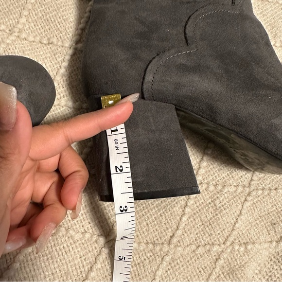 Zara women’s Trafaluc gray suede ankle booties size 41 - Picture 10 of 10